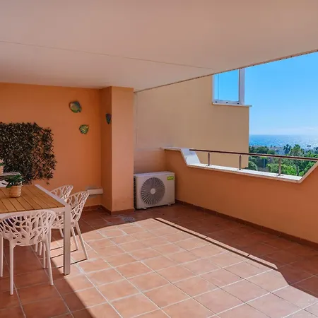 Apartment Seaview Golf Dona Julia